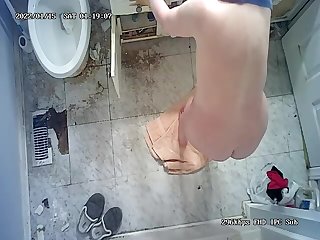 Milf mature wife barhroom in the altogether shower cam